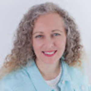 Meet your Posher, Esther julianne